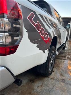 ميتسوبيشي L200